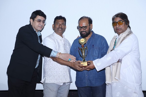 Prominent Personalities Welcomed Dr  Krishna Chouhan And Bollywood Legend Film Festival