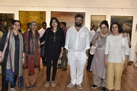 CONTOURS OF INFINITY Invites Retrospection At Vipta Kapadia’s Retrospective At Jehangir Art Gallery